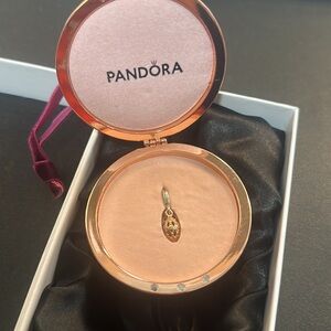 NWT 2020 Pandora Limited Edition Holiday Ornament and Charm Gift Set